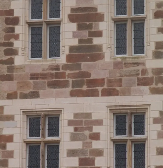 maçonnerie de pierre à Yzeure dans l'Allier 03